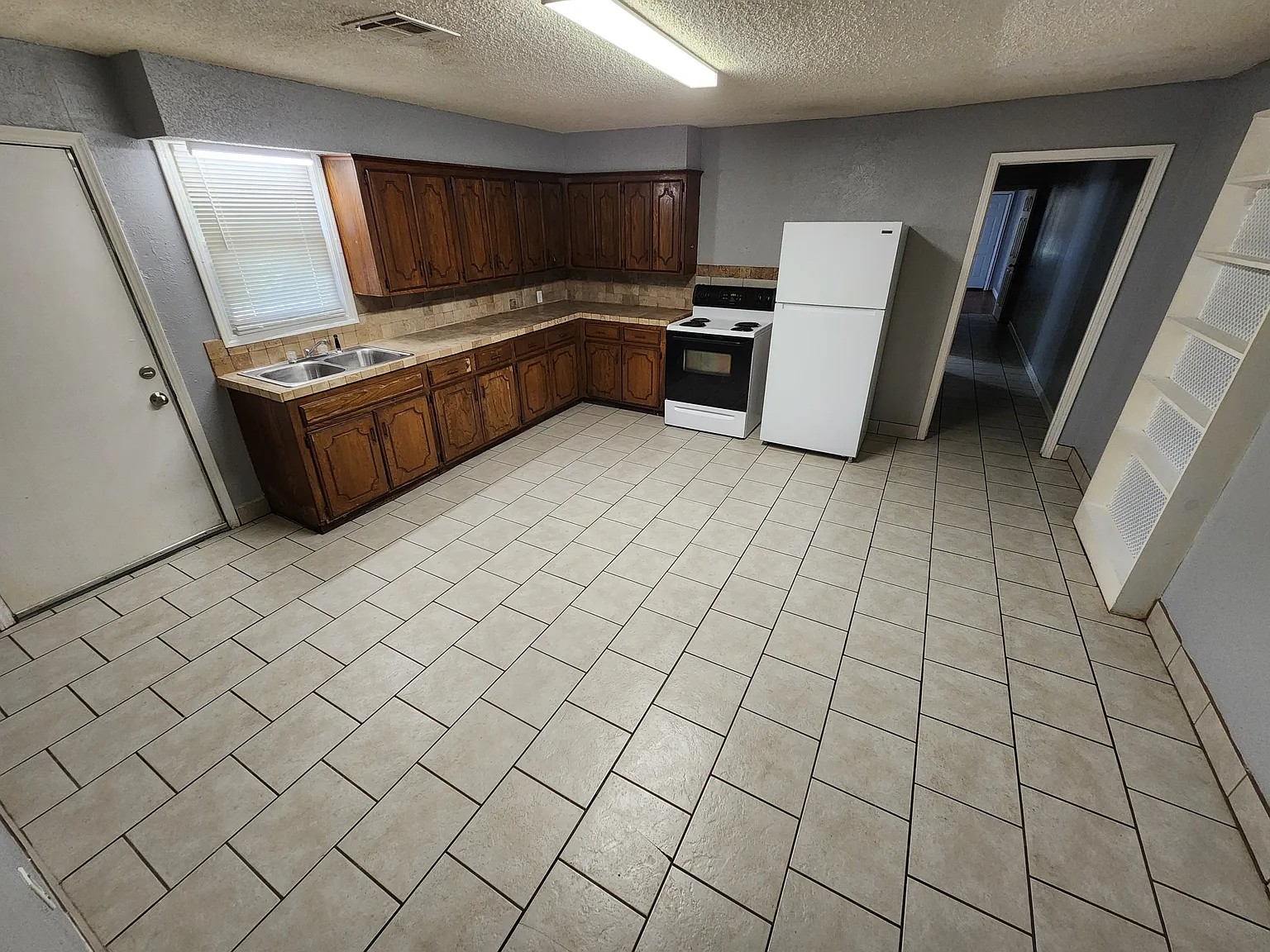 401 W 13th- Mother Of Pearl LLC - 1 — Photo 3