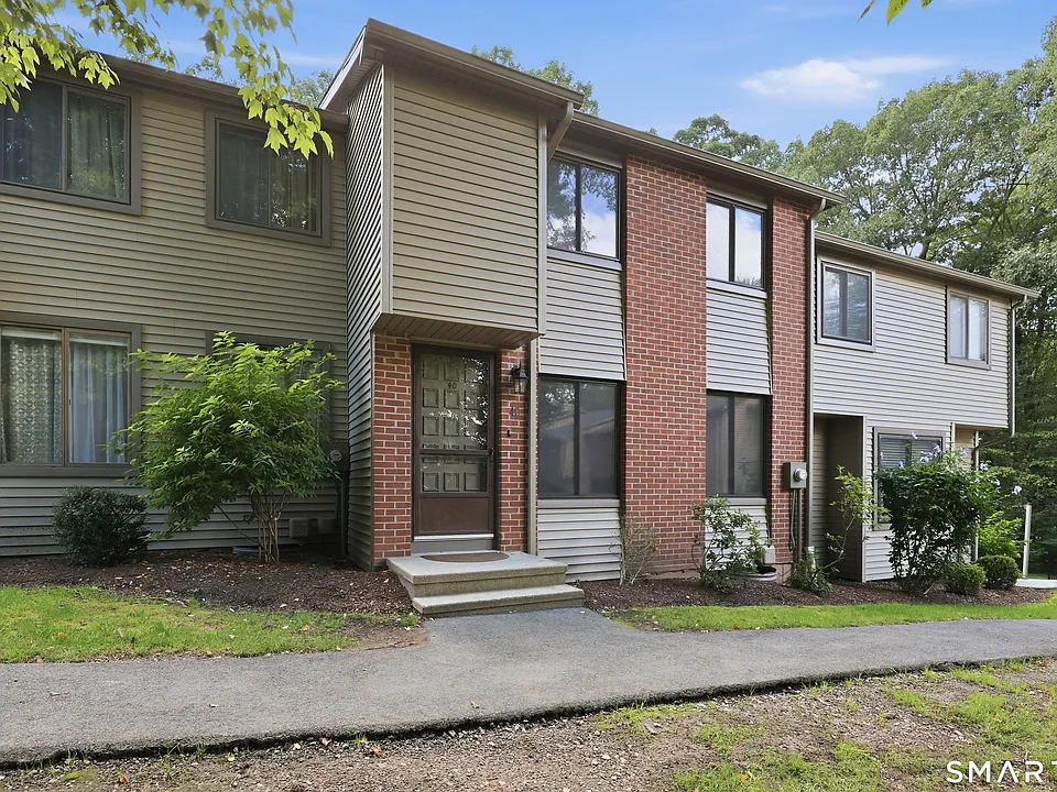 40 Conestoga Way #40