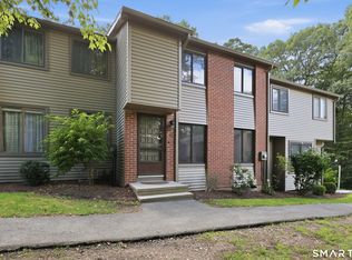 40 Conestoga Way #40, Glastonbury, CT 06033