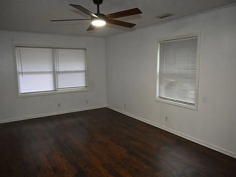 2031 Wellborn Dr — Photo 14