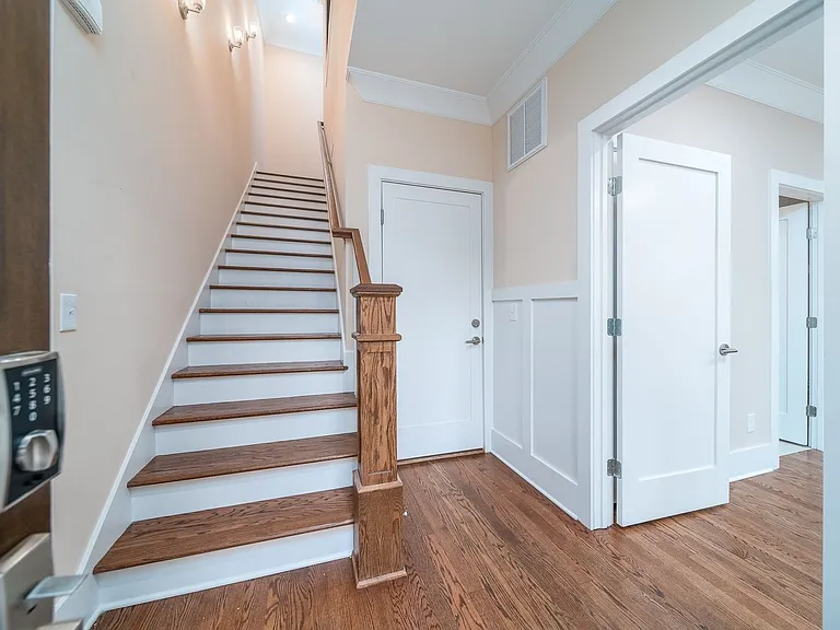 510 Garfield St — Photo 3