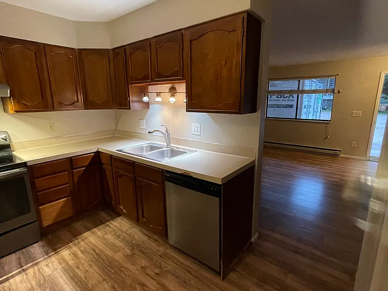 1705 Erin Ct #C — Photo 3