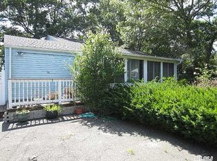 72 Terry Rd, Sayville, NY 11782