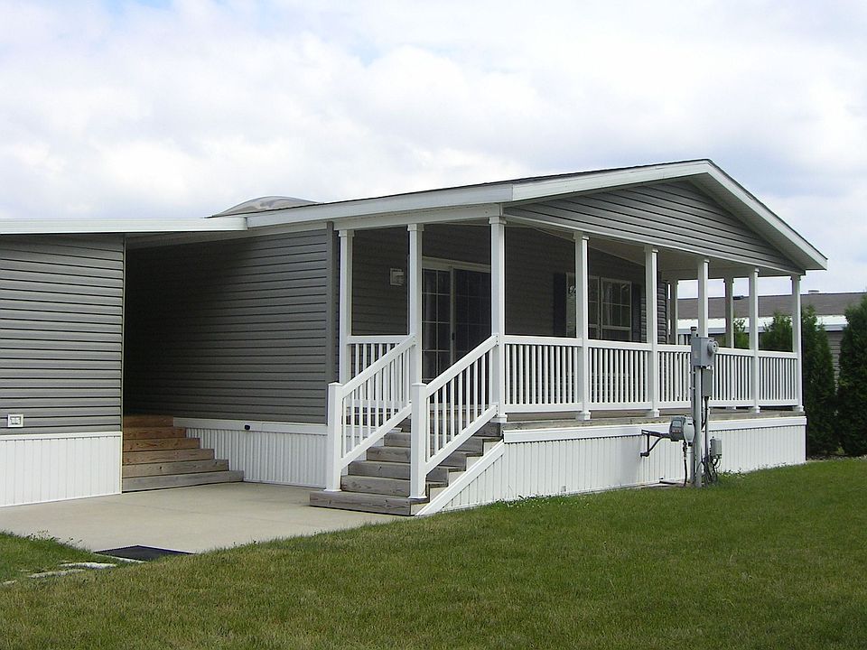 Exterior Back/Deck