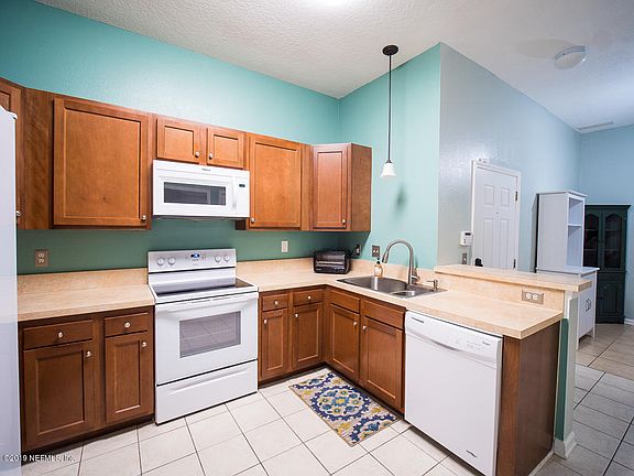 3rd image of 6093 Maggies Cir Unit 108
