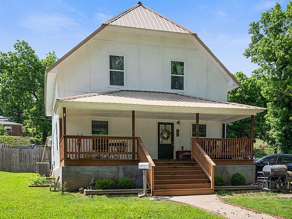 5th image of 306 Gravel Street