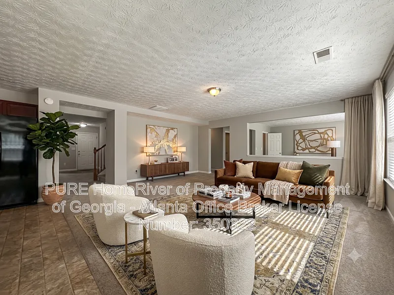 3 bed, 2.5 bath, 3595 sqft, $2,735 — Photo 2