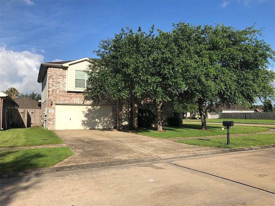 1st image of 402 Brightfield Ln