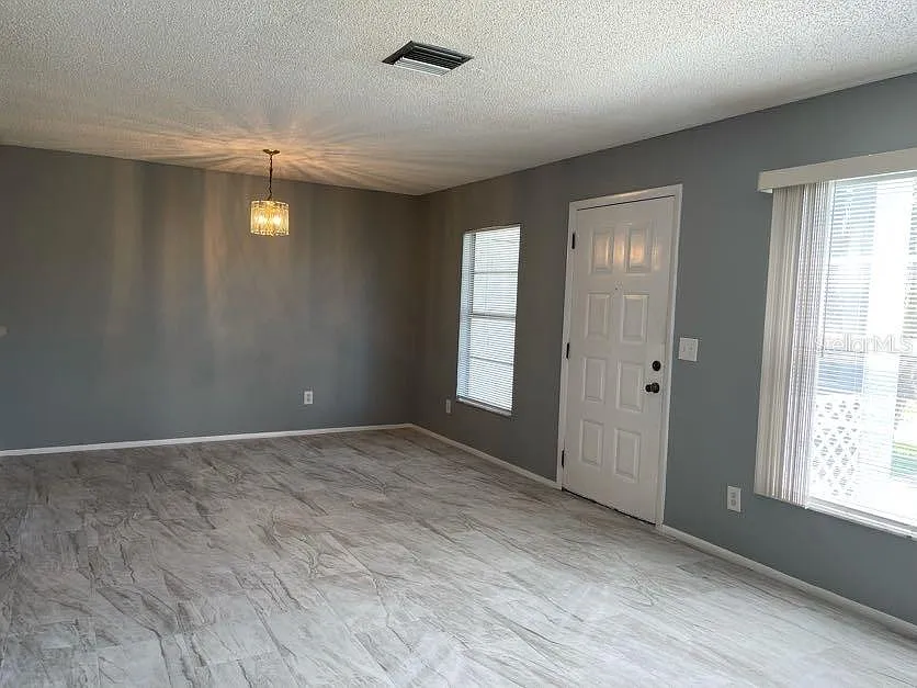2 bed, 2.0 bath, 912 sqft, $1,350 — Photo 4