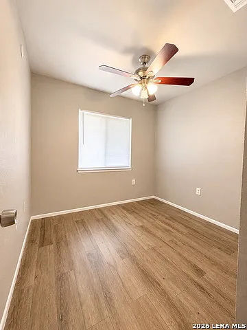8023 Laurel Bnd — Photo 16