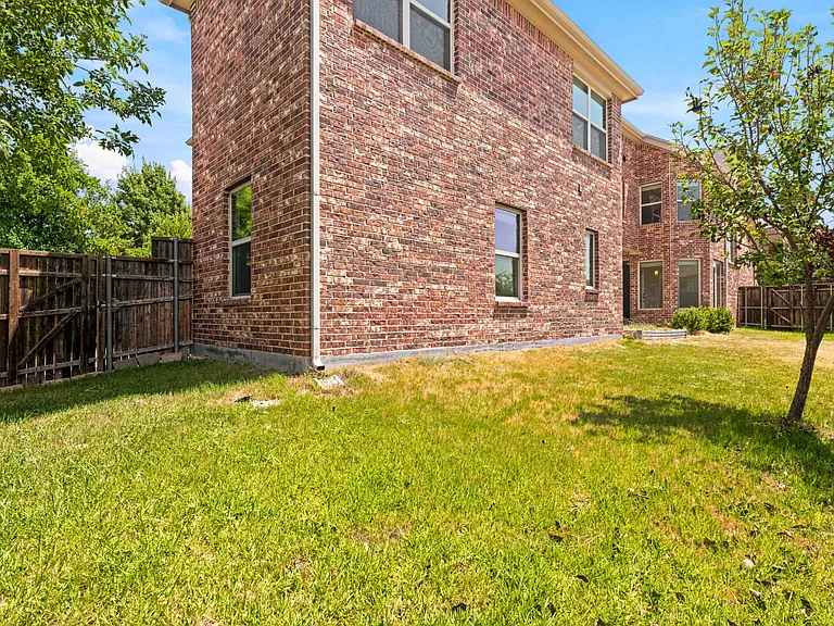 4524 Del Rey Ave — Photo 5