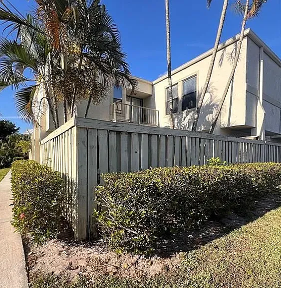 12134 Regal Ct E — Photo 3
