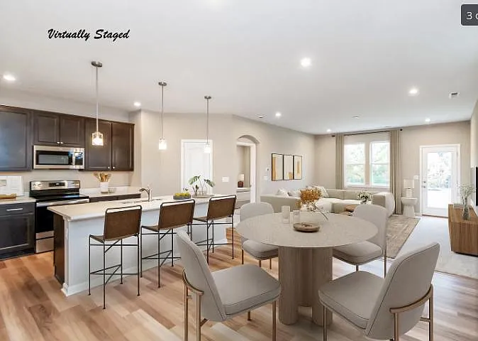 10309 Gateway Dr — Photo 3