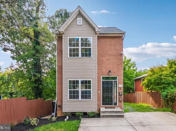 422 58th St NE, Washington, DC 20019