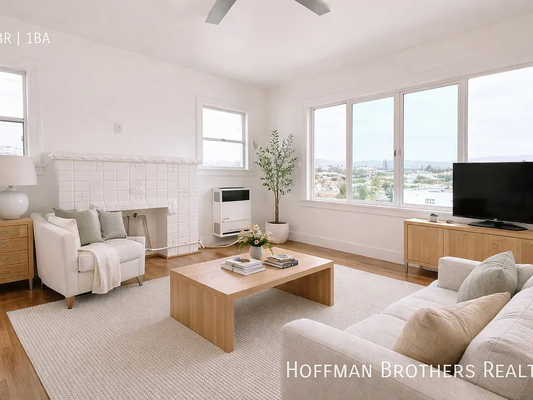 4850 1/2 Mascot St — Photo 1
