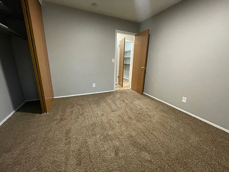 Garden Ridge Apartments — Photo 49