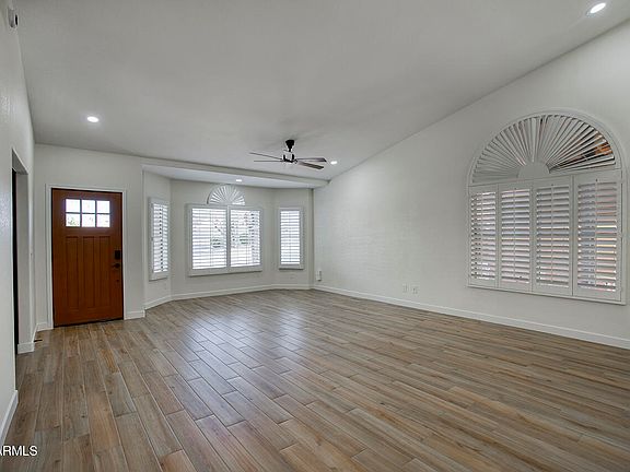 3rd image of 4507 E CAMPO BELLO Drive