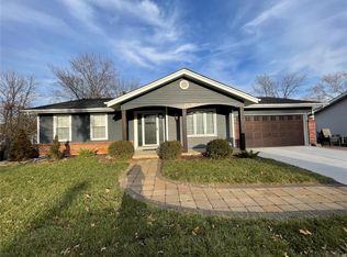 11910 El Camara Dr, Florissant, MO 63033