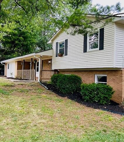 1st image of 428 Powhatan Trl