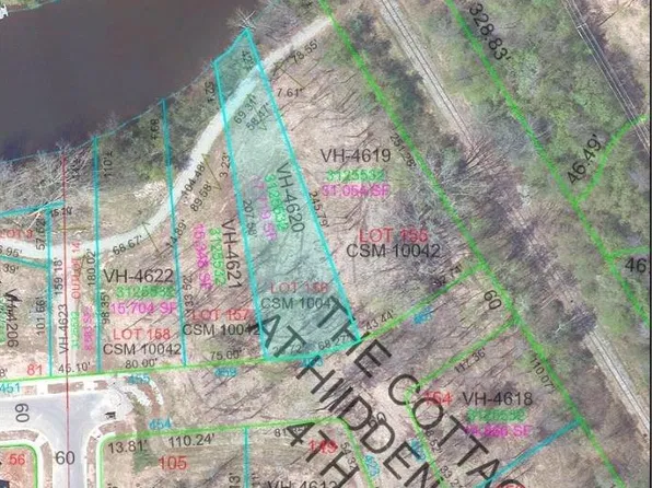 463 Hidden Creek Trl, Green Bay, WI 54303