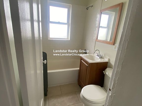 3rd image of 4731 N Whipple St #3A
