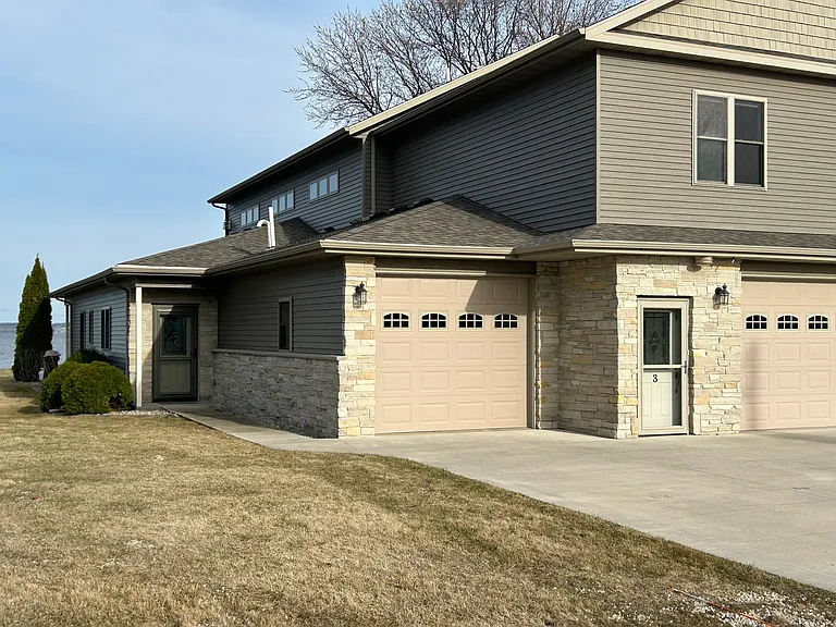 N8809 Lakeshore Dr #2 — Photo 35