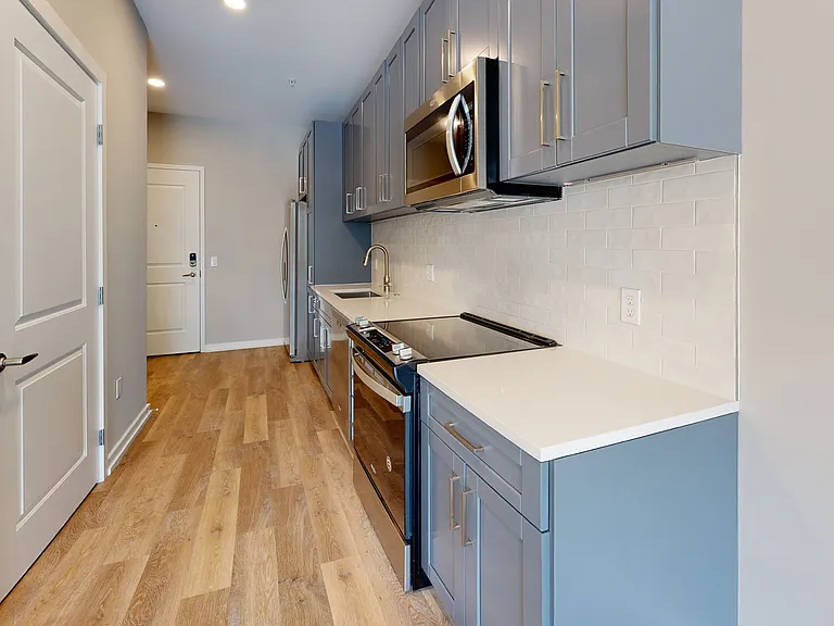 The George Apartments — Photo 52