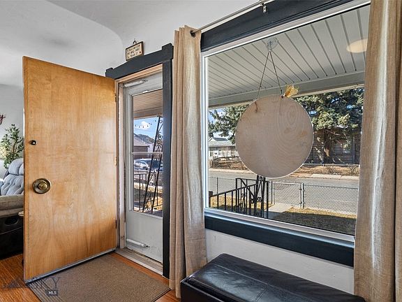 4th image of 2124 Roberts Ave