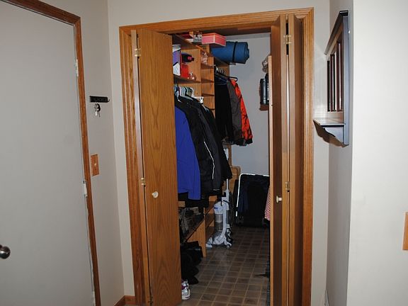 4th image of 456 193rd Ln NE
