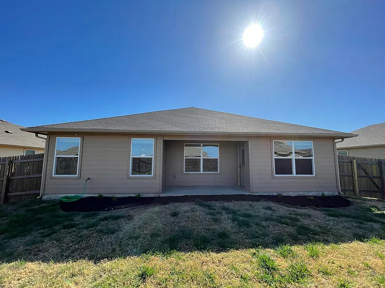 136 Voss — Photo 30