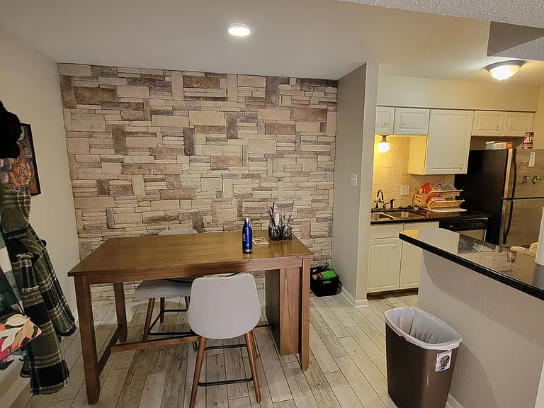 904 University Oaks Blvd #87 — Photo 5