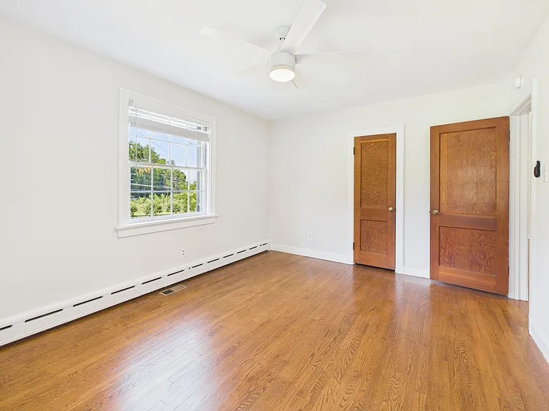 9609 University Blvd — Photo 14
