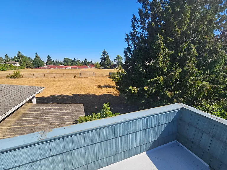 13802 Military Rd S — Photo 9