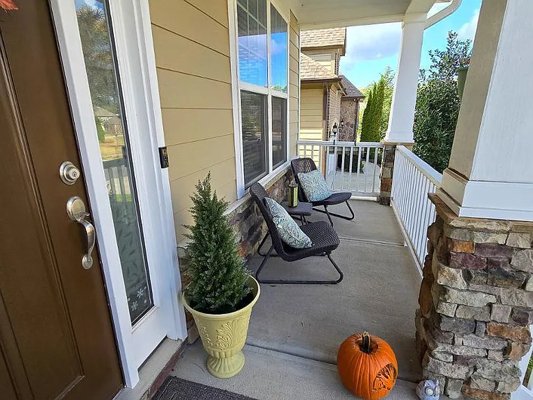 123 Colvin Park Ln — Photo 2