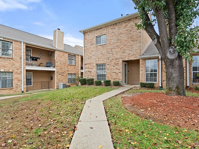 415 Thigpen Dr #1104 — Photo 4