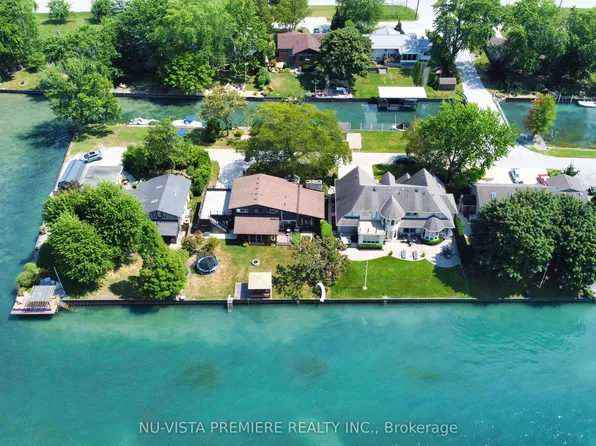 3943 Seaway Rd, Saint Clair, ON N0P 2B0