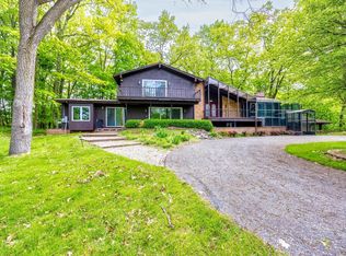 4710 Cove Rd, West Bloomfield, MI 48323