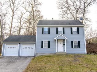 15 Aspen Pl, Willimantic, CT 06226