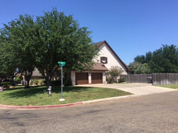 2nd image of 3110 Las Cruces Dr