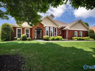 2540 Audubon Ln SE, Owens Cross Roads, AL 35763