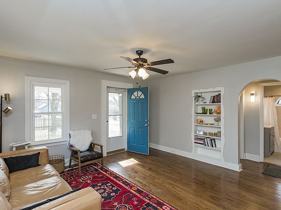 4th image of 879 Idlewild Dr
