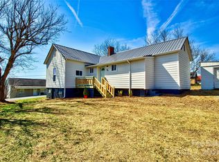 42 Paul Bowman Ln, Taylorsville, NC 28681
