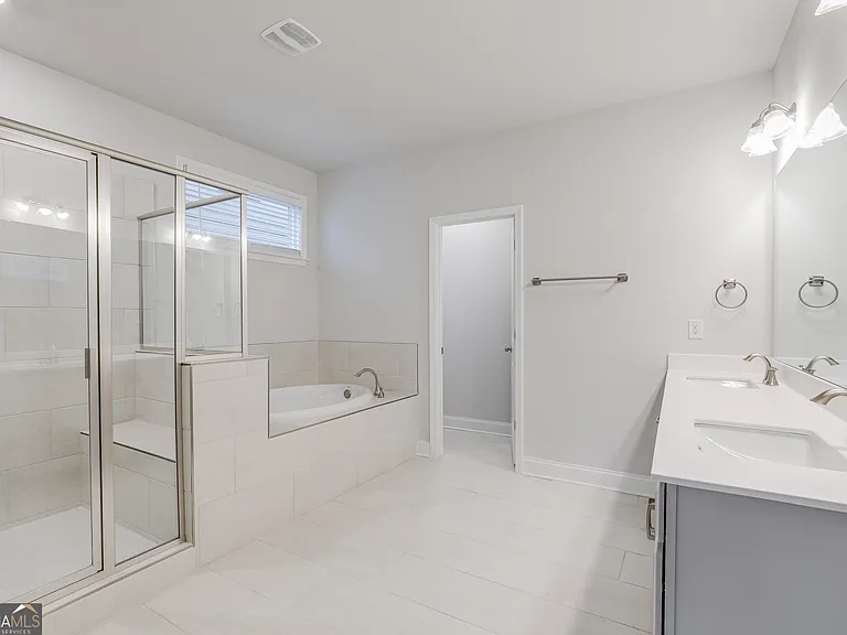 376 Caledonia Ct — Photo 25