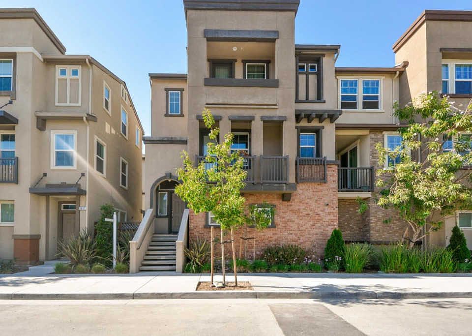1st image of 1611 Mercado Way