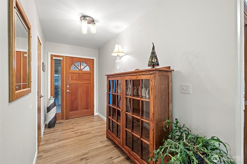4th image of 1000 13th Avenue SW #7