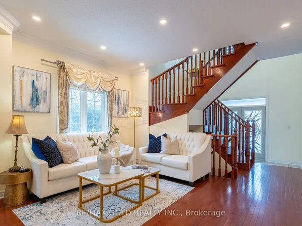 311 Father Tobin Rd, Brampton, ON L6R 0P4