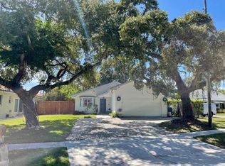 615 S Lake Drive, Lantana, FL 33462