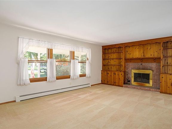 4th image of 37 Cherrywood Dr