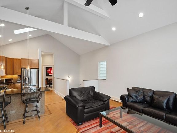 5th image of 1856 W Armitage Ave #3