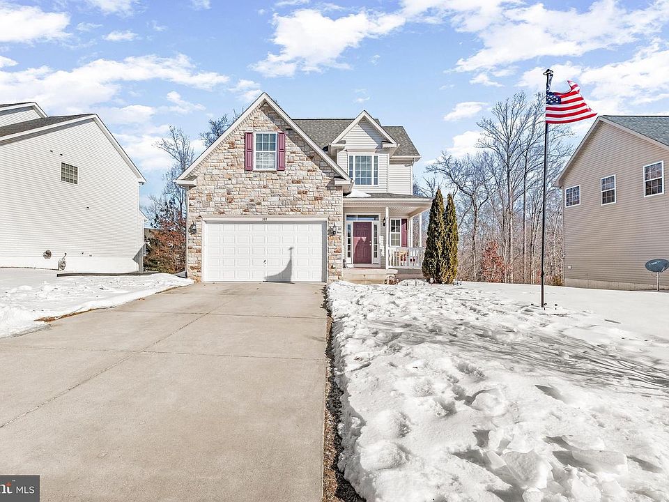 1st image of 392 Whirlaway Dr